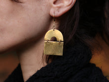 Load image into Gallery viewer, Sabina Earrings
